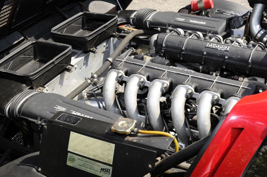  Ferrari 512 BBi 1982 года  (фото 13 из 14)